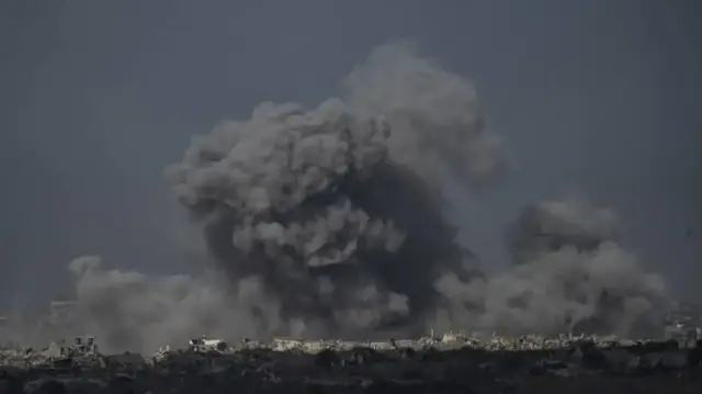 رغم اتفاق وقف النار.. الاحتلال الإسرائيلي يقتل 7 فلسطينيين بقصف وسط غزة