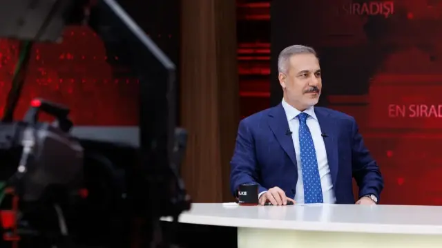 Le ministre des Affaires étrangères Hakan Fidan a été invité à l'émission télévisée "En Sıradışı" diffusée sur Ülke TV.