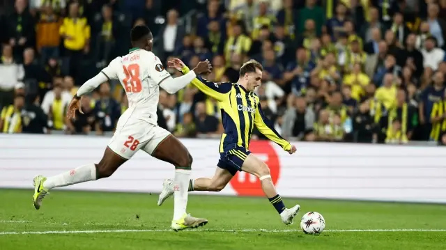 Fenerbahçe - Nice maçından kare.