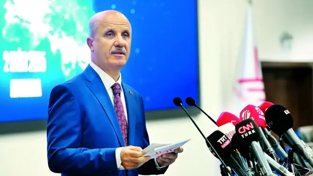 Erol Özvar
