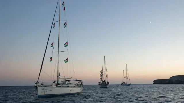 الاحتلال الإسرائيلي يبدأ جلسات استماع مع ناشطي "أسطول الصمود" دون لقاء محامييهم