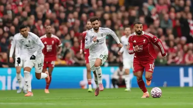 Les joueurs de Manchester United se sont imposés sur la pelouse de Liverpool, à Anfield, le 19 octobre 2025.