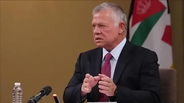 ملك الأردن يؤكد على ضرورة الالتزام باتفاق غزة