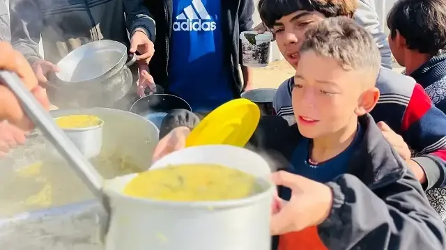 Deniz Feneri Derneği, 30 yıla yaklaşan tecrübesiyle dünyanın birçok bölgesinde insani yardım çalışmaları yürütüyor.