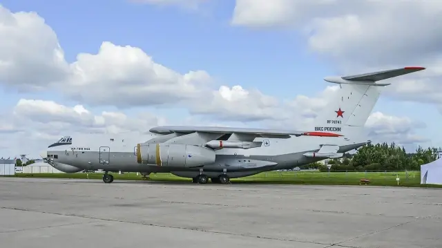 Самолет Ил-78МК-90А