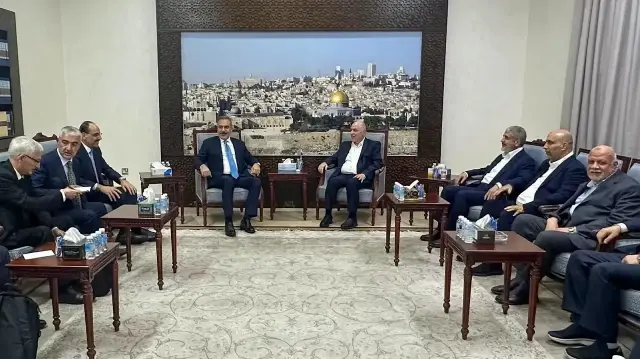Dışişleri Bakanı Fidan ve MİT Başkanı Kalın, Katar'da Hamas üyeleriyle görüştü.