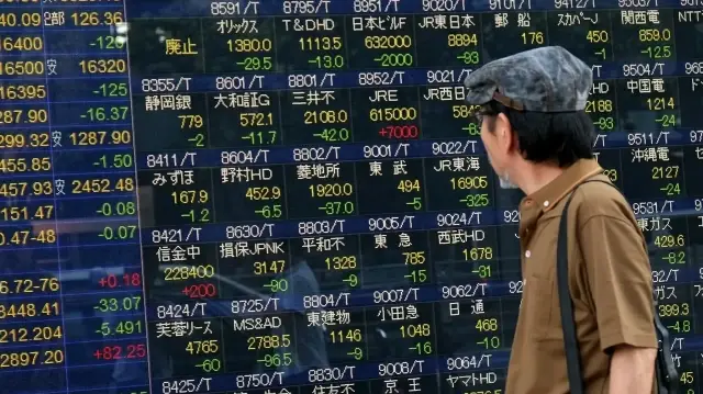 L’élection de Sanae Takaichi comme première femme Première ministre du Japon et l’espoir d’un accord commercial entre les États-Unis et la Chine stimulent les Bourses asiatiques.