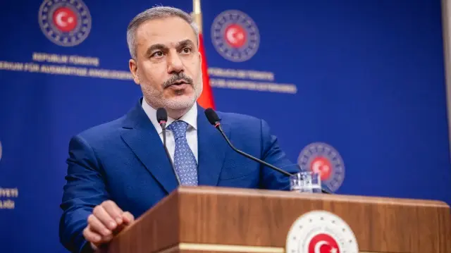 Hakan Fidan, ministre des Affaires étrangères de Türkiye, photographié lors d'une réunion à Ankara, le 17 octobre 2025.