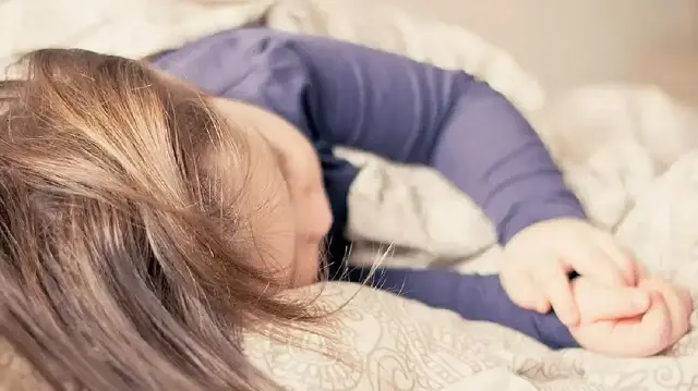 Sedentary behavior study reveals lying down poses greater health risks than sitting