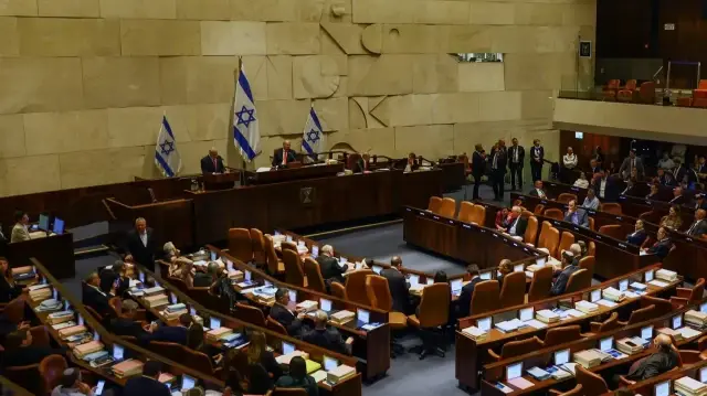 الكنيست يصادق تمهيديا على مشروعي قانون لضم الضفة ومستوطنة