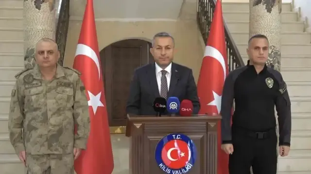 KİLİS VALİSİ TAHİR ŞAHİN, 2025 YILI TEMMUZ, AĞUSTOS VE EYLÜL AYLARINI KAPSAYAN GÜVENLİK VE ASAYİŞ BİLGİLENDİRME TOPLANTISI'NDA, KİŞİLERE KARŞI İŞLENEN SUÇLARDA YÜZDE 45, MAL VARLIĞINA KARŞI İŞLENEN SUÇLARDA İSE YÜZDE 29 ORANINDA AZALMA YAŞANDIĞINI AÇIKLADI.