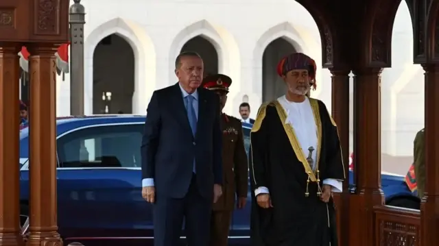 Turkish president presents TOGG electric car to Oman's sultan in Muscat
