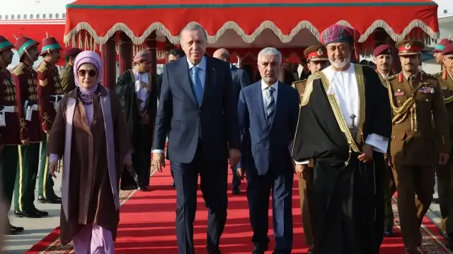 Cumhurbaşkanı Recep Tayyip Erdoğan Umman'a geldi