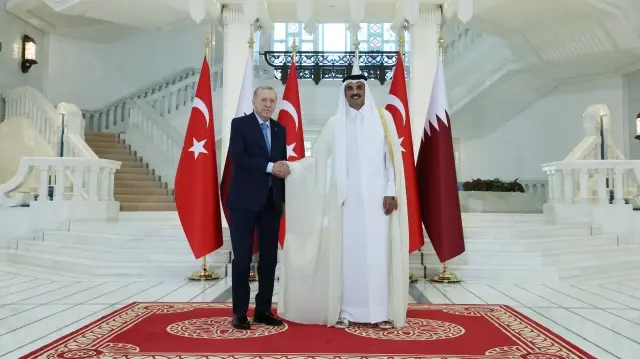 Türkiye and Qatar strengthen ties with new agreements during Gulf tour