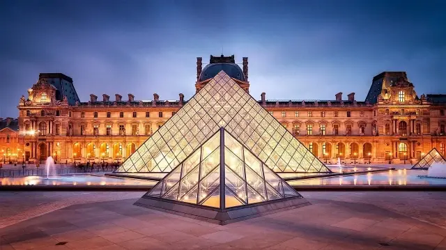 Face à l’indignation croissante, Maud Bregeon a insisté sur la nécessité de laisser les enquêtes administrative et judiciaire suivre leur cours.
