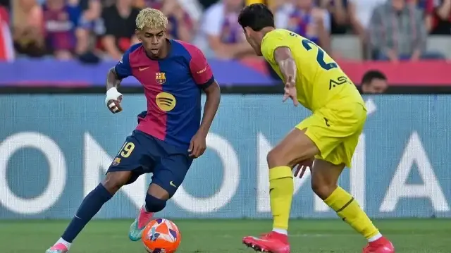 Barcelona'nın genç yıldızı Lamine Yamal'ın rakibiyle mücadelesi