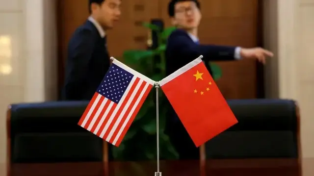 Pékin et Washington vont reprendre leurs négociations économiques en marge du sommet de l’Asean à Kuala Lumpur.