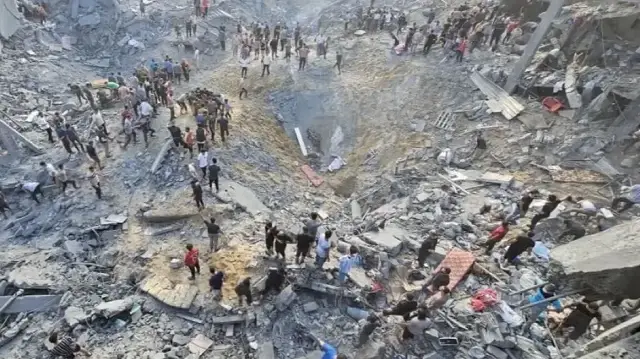 "حماس": منع الاحتلال دخول الصحفيين لغزة يهدف لطمس جرائمها