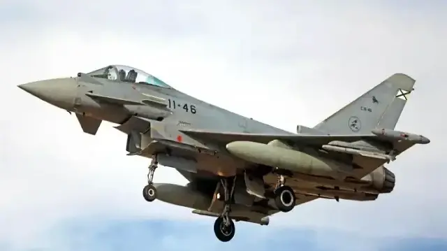 Самолёт «Eurofighter»