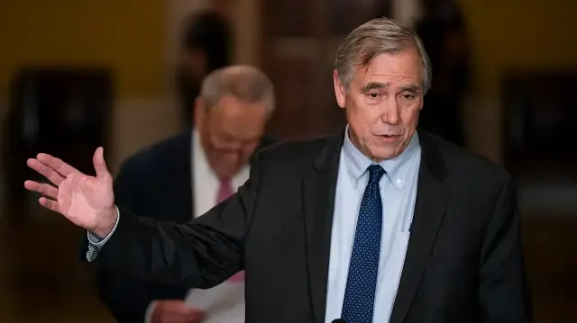 ABD'li Senatör Merkley, Trump'ı eleştirmek için 22 saatten fazla Senato'ya hitap etti