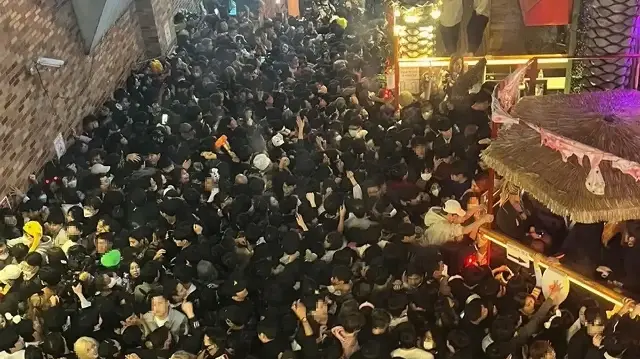 Un audit gouvernemental pointe la responsabilité de la décision prise sous l’administration de Yoon Suk Yeol dans la catastrophe qui a fait 159 morts en 2022 à Séoul.