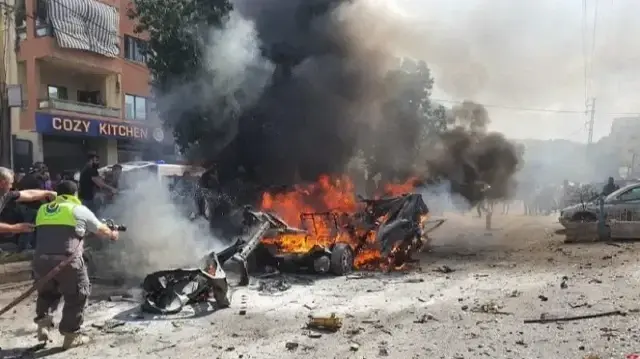 3 قتلى بقصف إسرائيلي استهدف سيارتين جنوبي لبنان