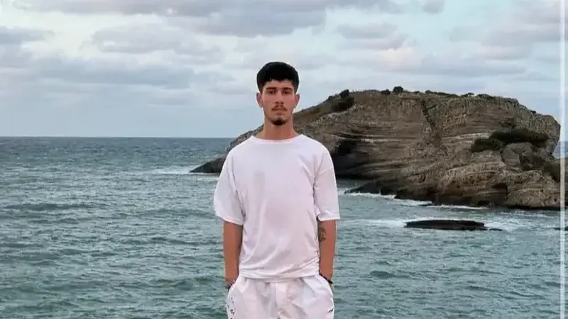 Arda Aydın 4 gündür tedavi gördüğü hastanede hayatını kaybetti.