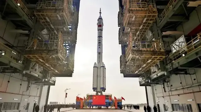 La mission habitée Shenzhou-21 sera lancée prochainement, a annoncé l’Agence spatiale habitée chinoise, après le succès de Shenzhou-20 et d’un nouveau satellite de communication.