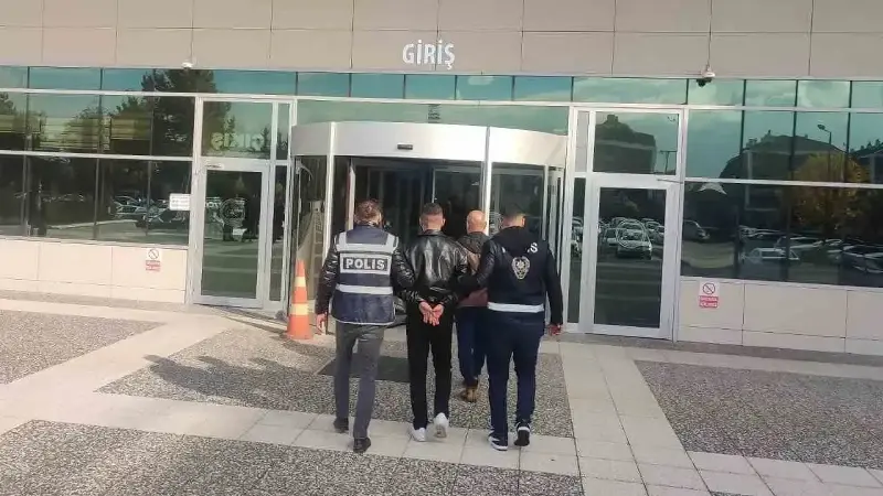 Şüpheli torun, çıkarıldığı mahkemece tutuklanarak cezaevine gönderildi.