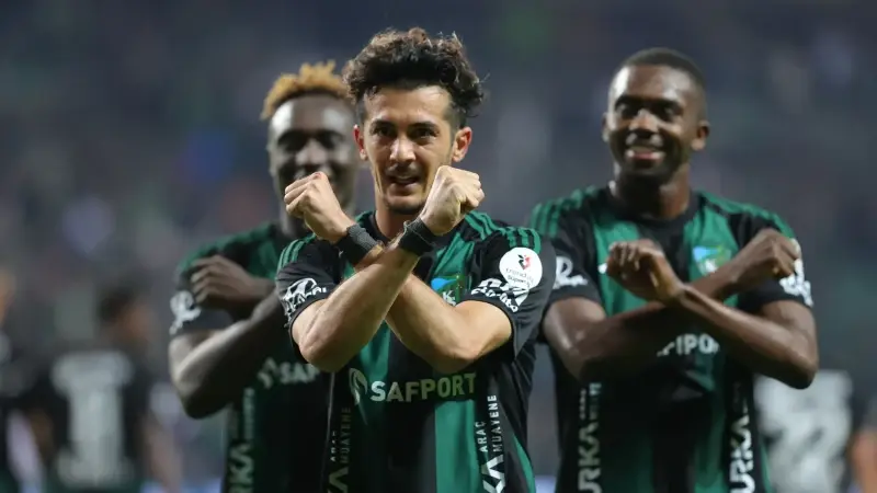 Tayfur Bingöl'ün gol sonrası yaşadığı sevinç.