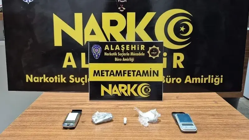 Şüphelinin üzerinden çıkanlar.