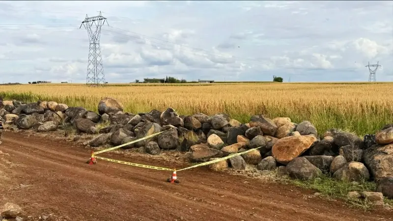 Ekiplerin incelemesinde mühimmatın patlamamış 115 mm'lik top mermisi olduğu belirlendi.