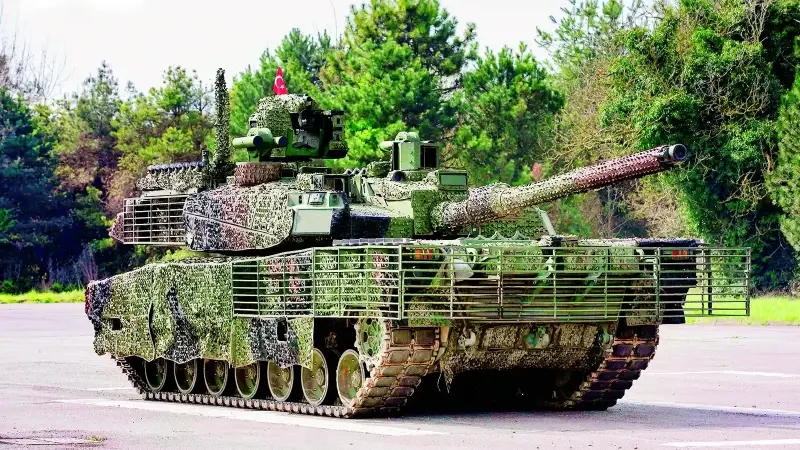Altay Tankı.