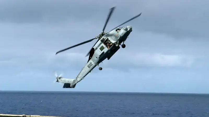 ABD’ye ait askeri helikopter ve savaş uçağı Güney Çin Denizi’ne düştü: 5 personel sağ olarak kurtarıldı.