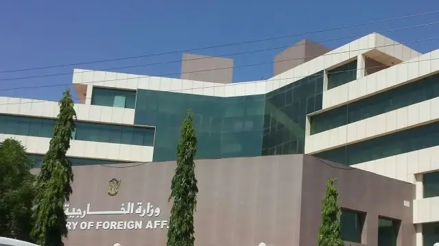 السودان يبلغ مسؤولين بـ"الأغذية العالمي" بأنهما غير مرغوب فيهما