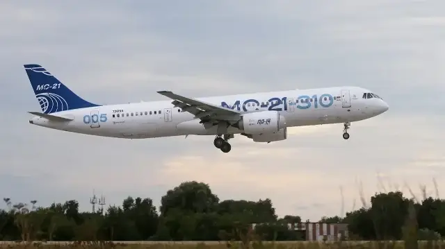 Россия провела испытания второго МС-21, созданного без иностранных деталей.