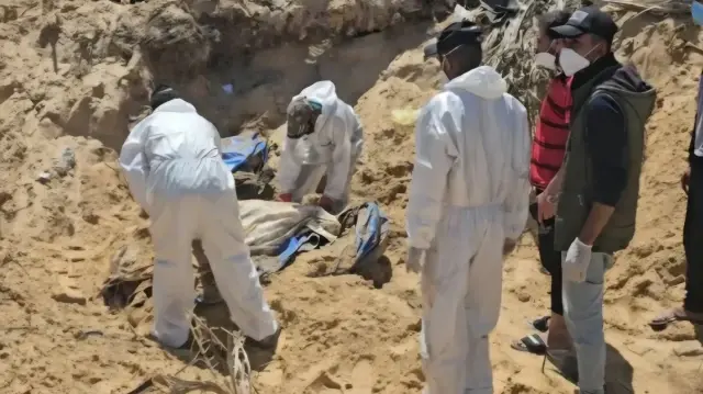 "حماس": قوات الاحتلال تعرقل جهود البحث عن جثامين جنودها بغزة