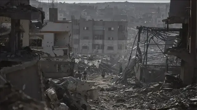 الاحتلال ينفذ عمليات نسف شرق غزة رغم اتفاق وقف إطلاق النار