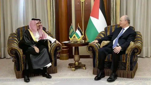 رئيس وزراء فلسطين يبحث في الرياض سبل تمكين السلطة ودعم ميزانيتها