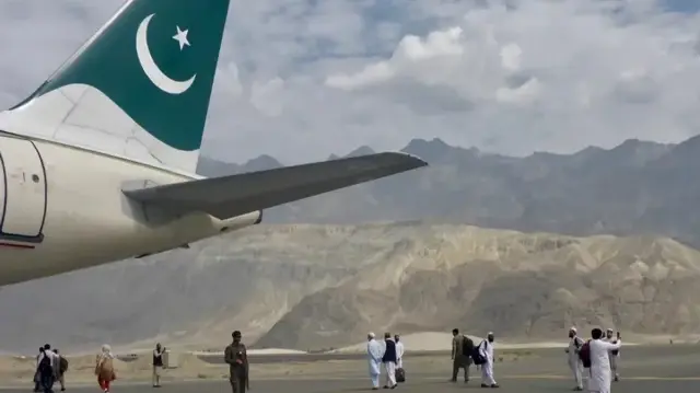 Пакистан закрывает воздушное пространство вдоль границы с Индией.