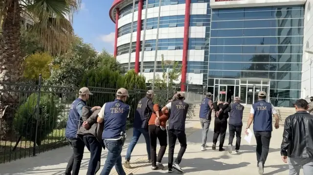 В Анкаре выданы ордера на арест 13 подозреваемых в связях с ДАИШ | Фото: AA