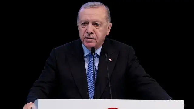 Le président Recep Tayyip Erdoğan a pris la parole lors de la cérémonie d'inauguration de l'usine de production en série du char ALTAY et de la livraison du premier char à Kahramankazan, le 28 otobre 2025.