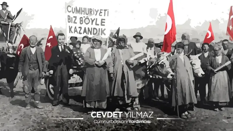 "Cumhuriyetimizin ilanının 102'nci yıl dönümünü, milletçe büyük bir gurur ve coşkuyla idrak ediyoruz."