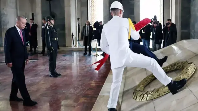 الرئيس أردوغان يشارك في الاحتفال بذكرى تأسيس الجمهورية