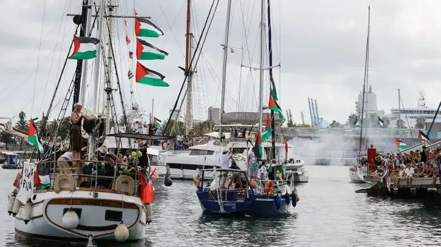 طبيبتان ماليزيتان من أسطول الحرية: نسعى لإيصال أدوية لكسر حصار غزة