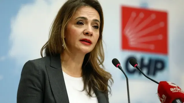 Gamze Akkuş İlgezdi