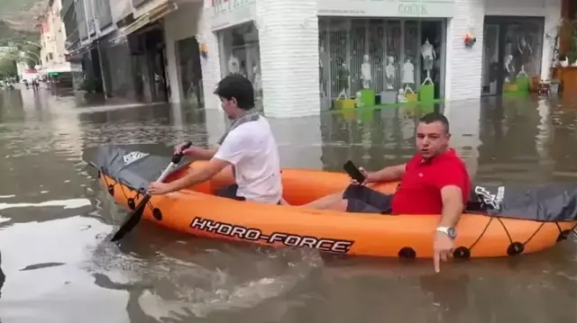 <p>Muğla'da sağanak etkili oldu.</p>