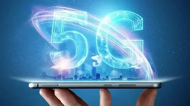 Le déploiement de la 5G, soutenu par un appel d’offres national, promet 1,5 million d’emplois et une transformation numérique majeure.