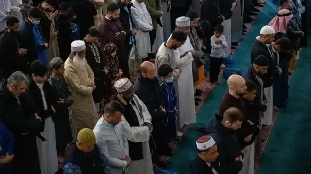 منابر مستهدفة.. مساجد بريطانيا بين خطاب الكراهية وصمت السياسة