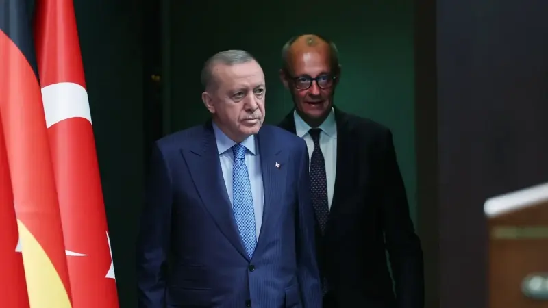 Cumhurbaşkanı Erdoğan, Cumhurbaşkanlığı Külliyesi'nde Almanya Şansölyesi Friedrich Merz ile ortak basın toplantısı düzenledi.
